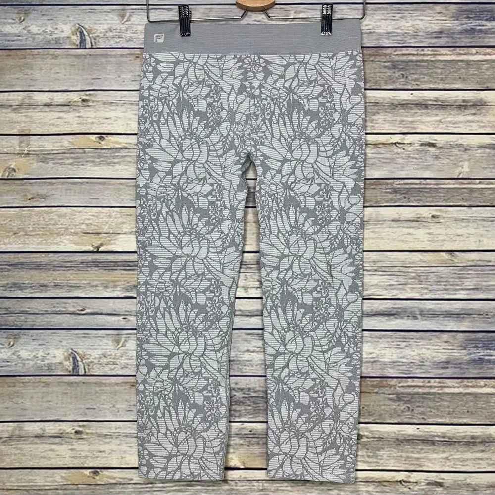 Fabletics Sebastian Mid-Rise Crop, Sz Sm - Picture 5 of 11